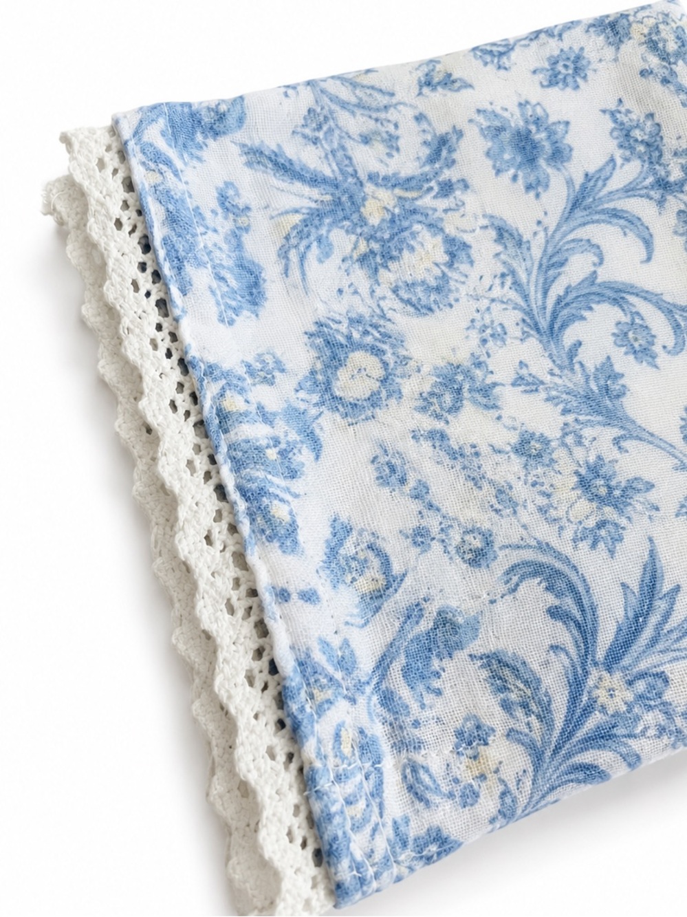 Rachel Ashwell Shabby Chic Cottagecore Kitchen Towels Set of 3 Blue Floral Lace - Picture 3 of 4